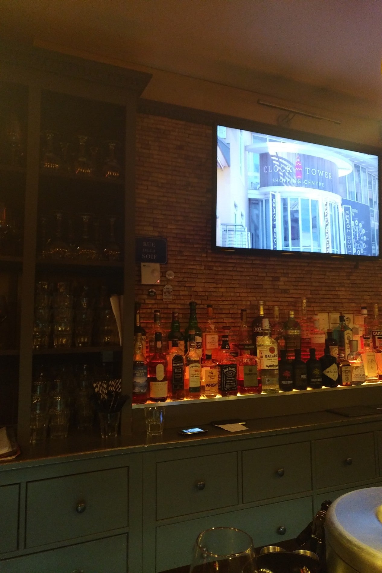 wine-bar