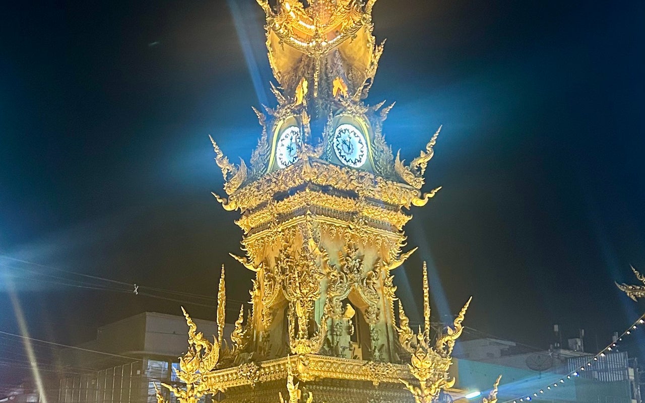Chiang Rai Clock Tower (หอนาฬิกาเฉลิมพระเกียรติ เชียงราย)