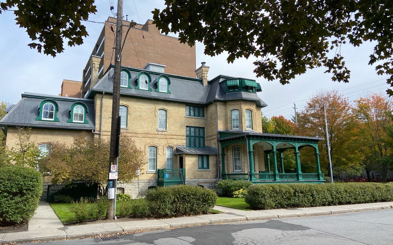 Laurier House