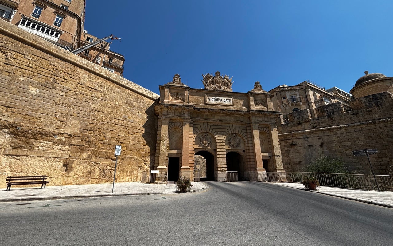 Victoria Gate