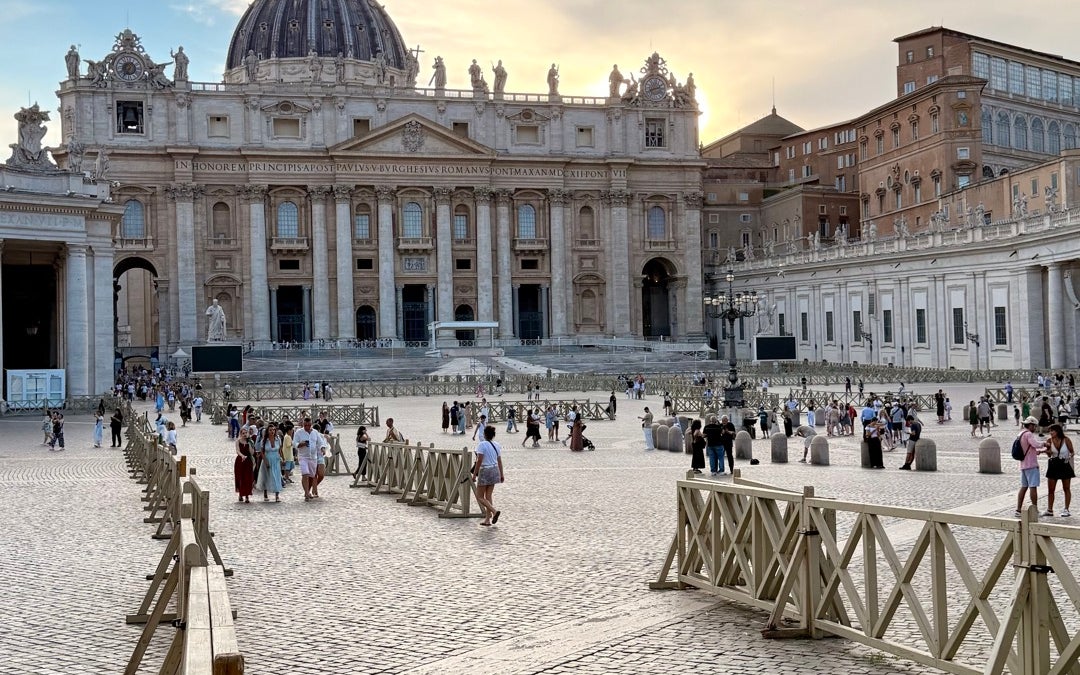 Saint Peter's Square (Piazza San Pietro)