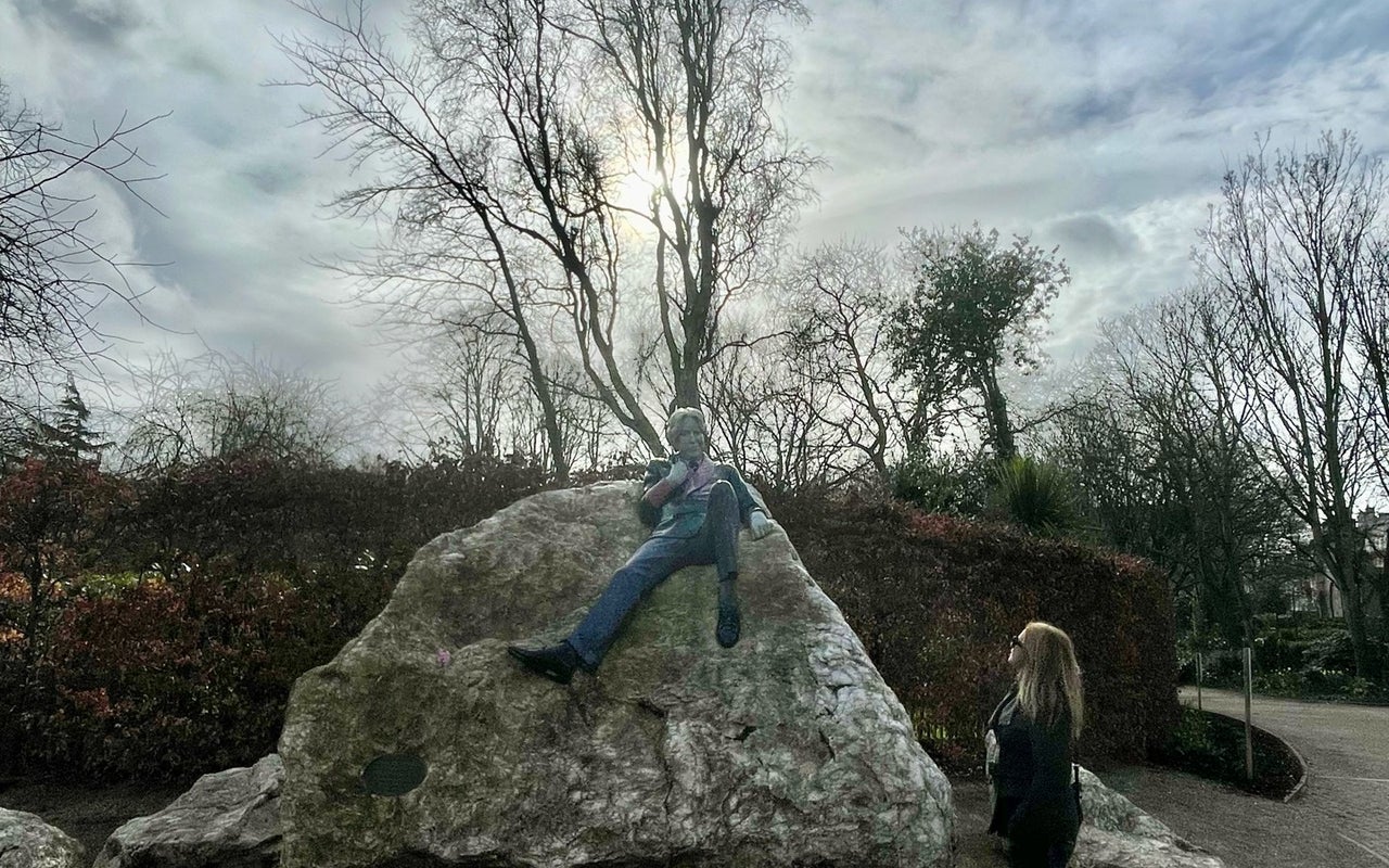 Oscar Wilde Statue