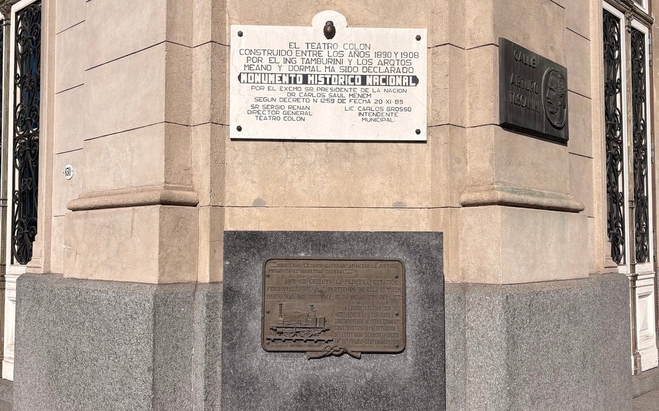 Colón Theatre (Teatro Colón)