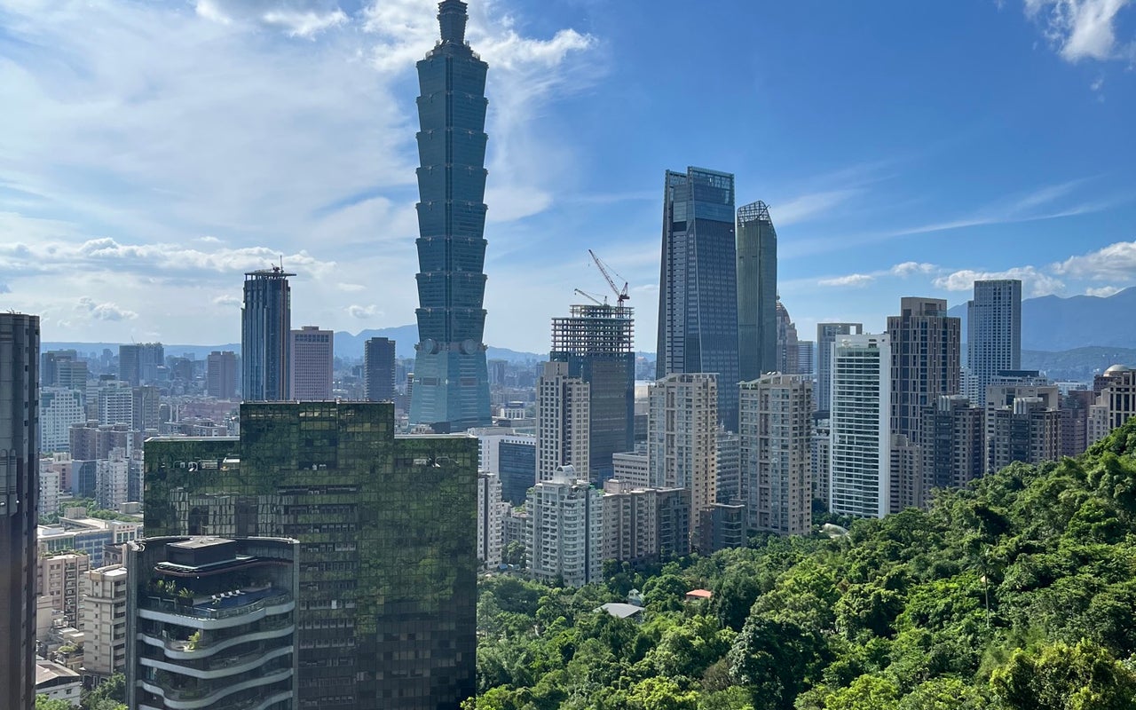 Elephant Mountain (象山)