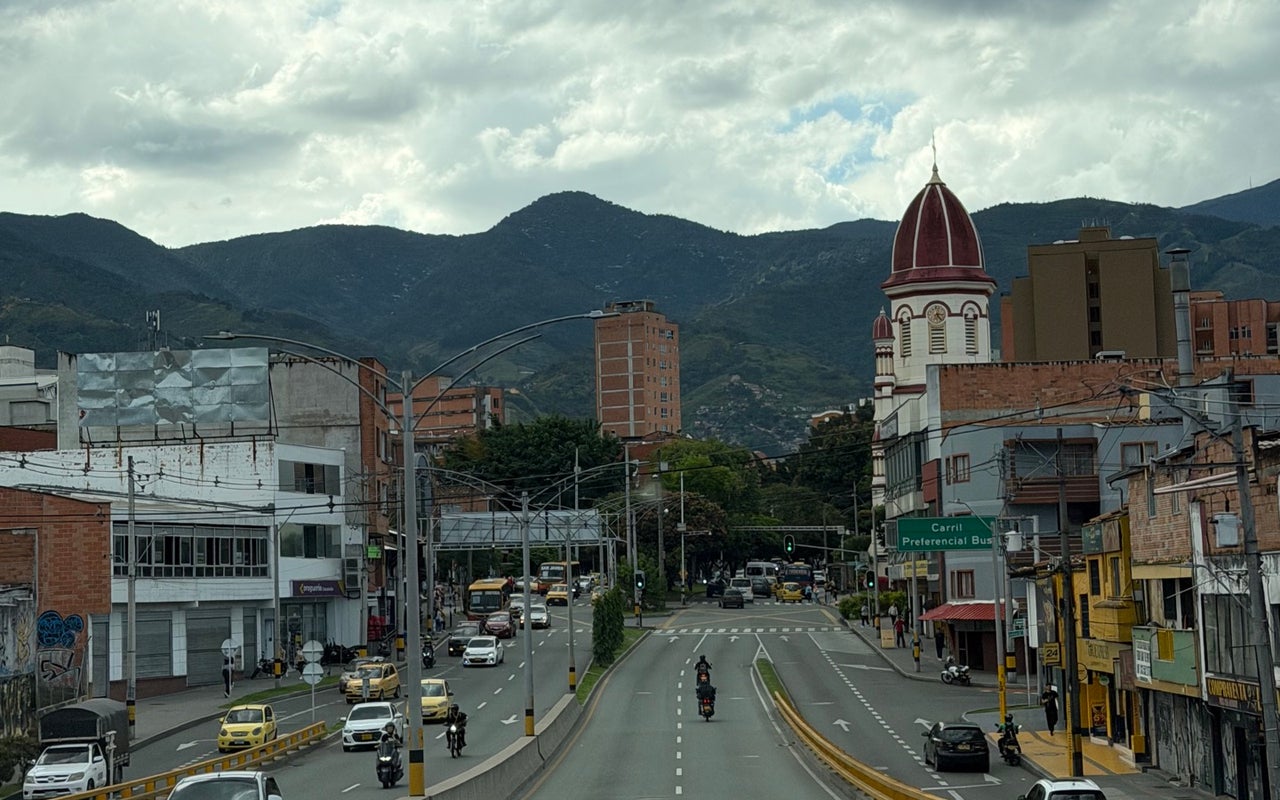 La  América