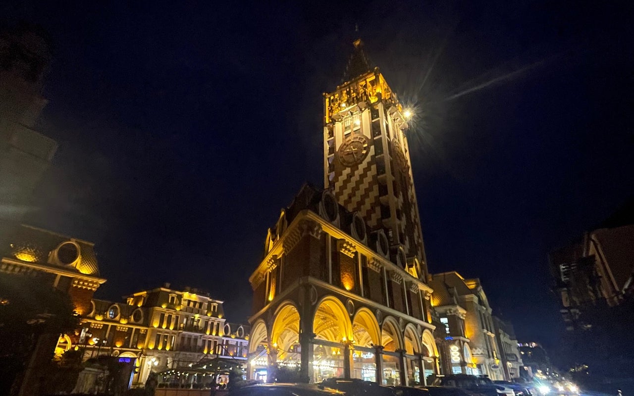 Batumi Piazza (პიაცა)