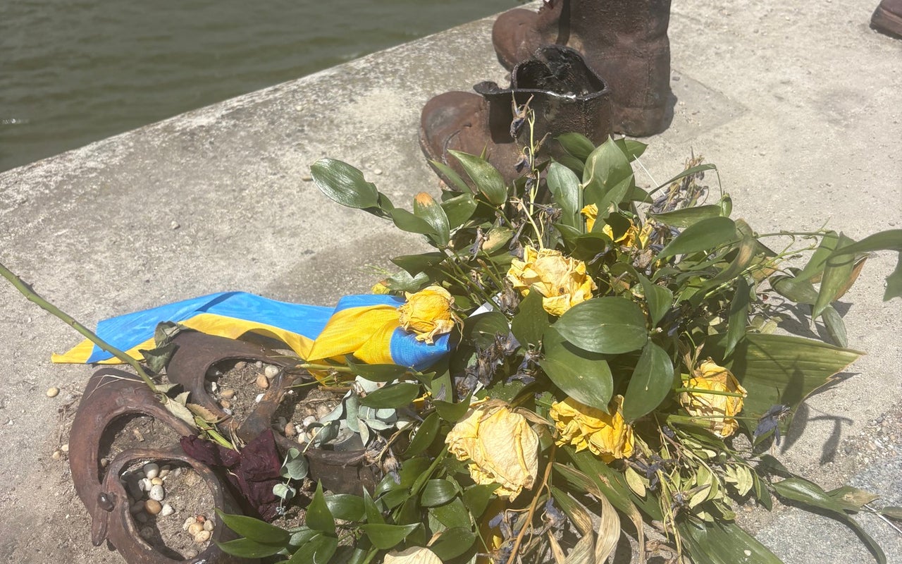 Shoes on the Danube Bank (Cipők a Duna-parton)
