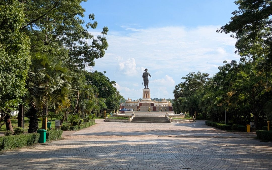 Chao Anouvong Park (ສວນສາທາລະນະເຈົ້າອານຸວົງ)