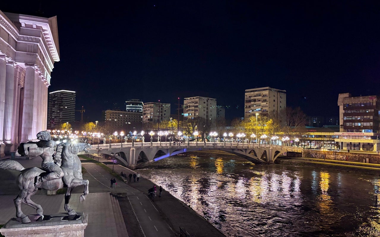 Stone Bridge (Камен мост)