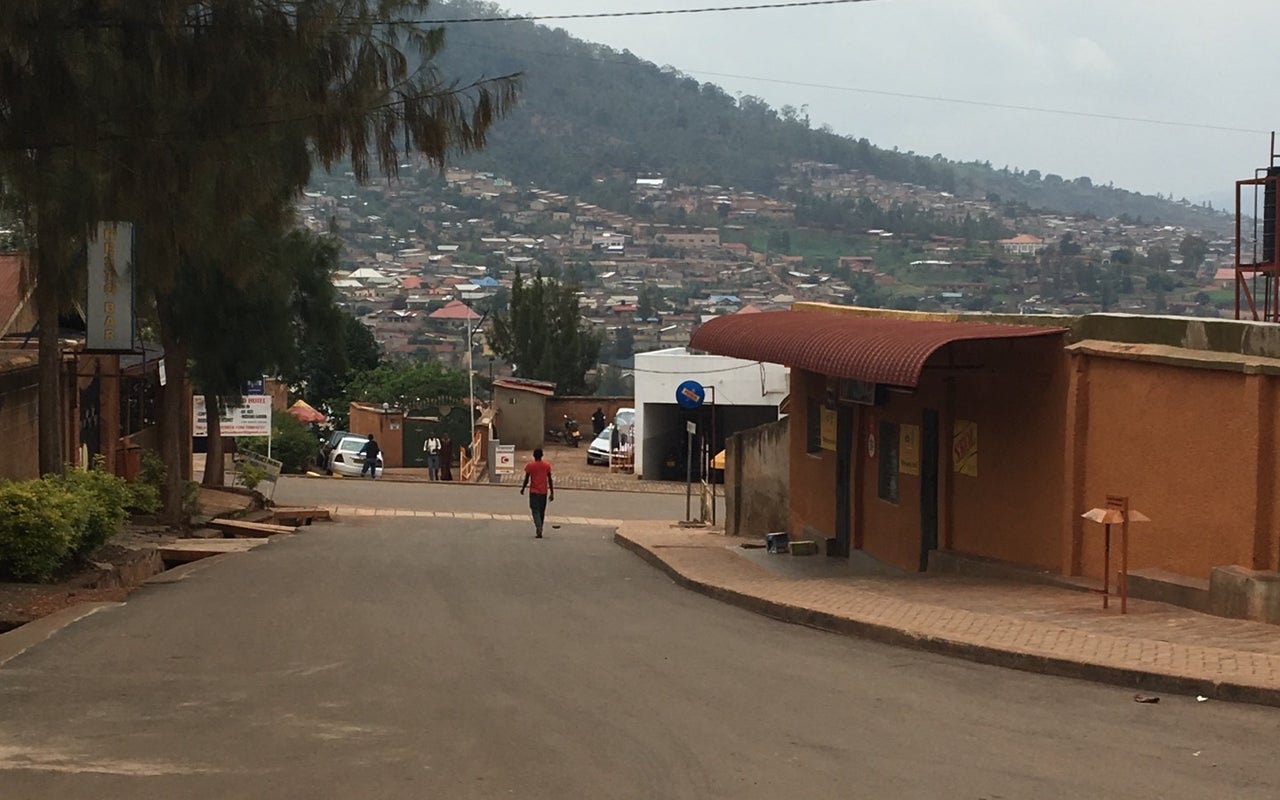 Makoumba Pub - Nyamirambo