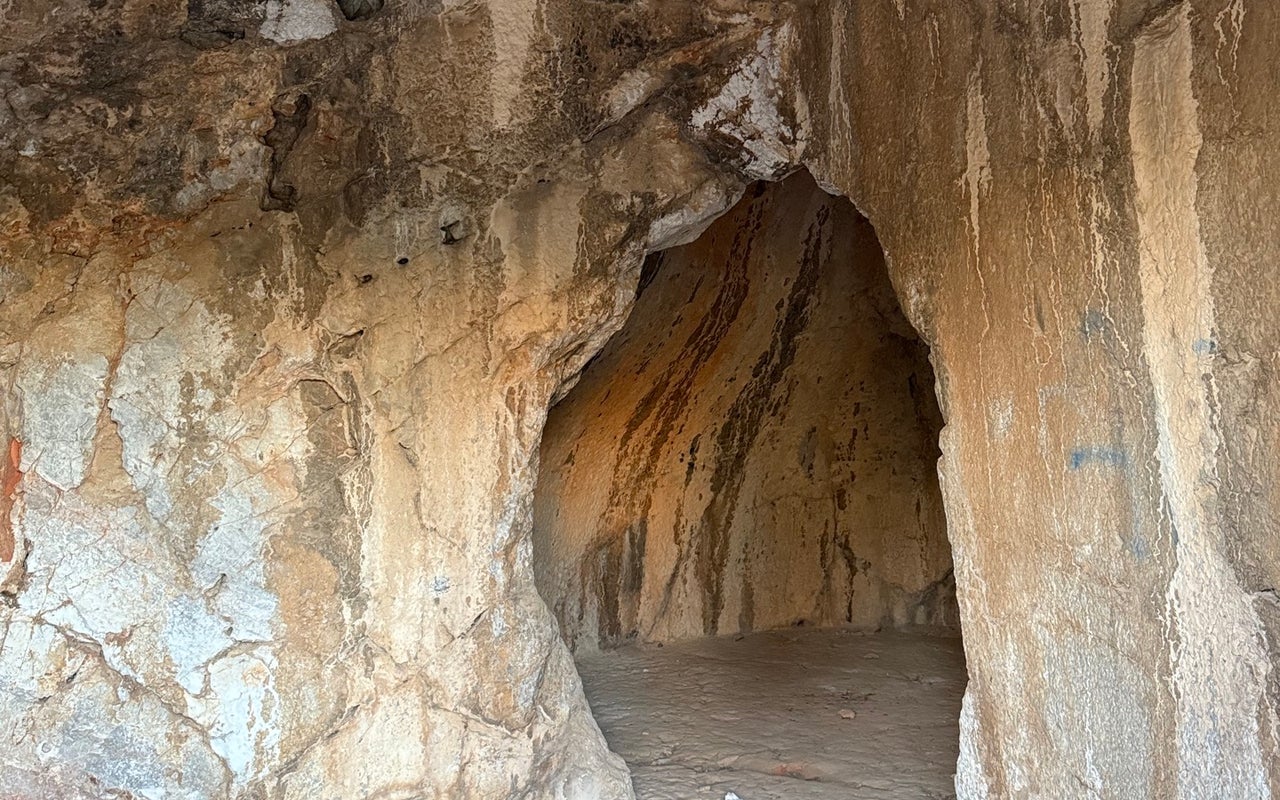 Prison of Socrates (Φυλακή του Σωκράτη - Αρχαίο Δεσμωτήριο)