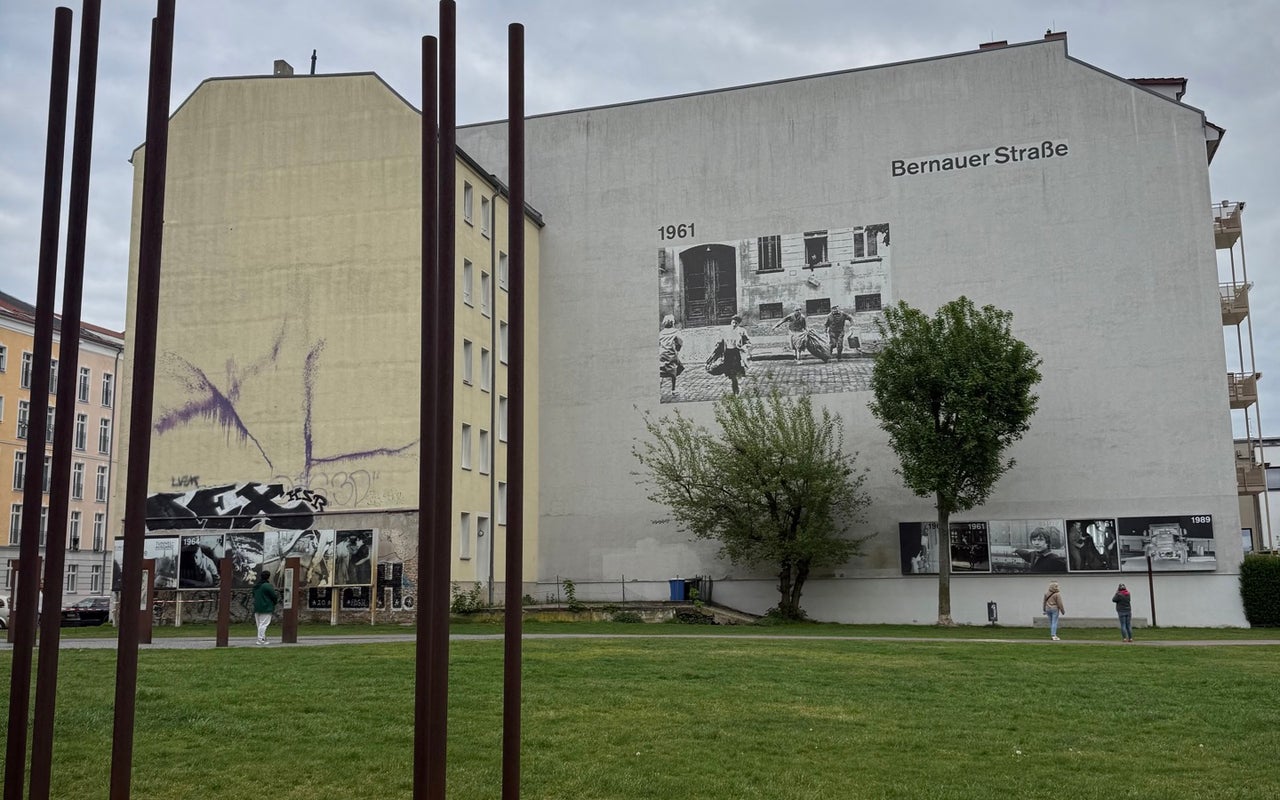 Berlin Wall Memorial (Gedenkstätte Berliner Mauer)