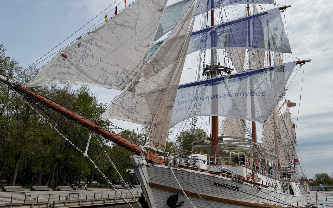 Meridianas Tall Ship