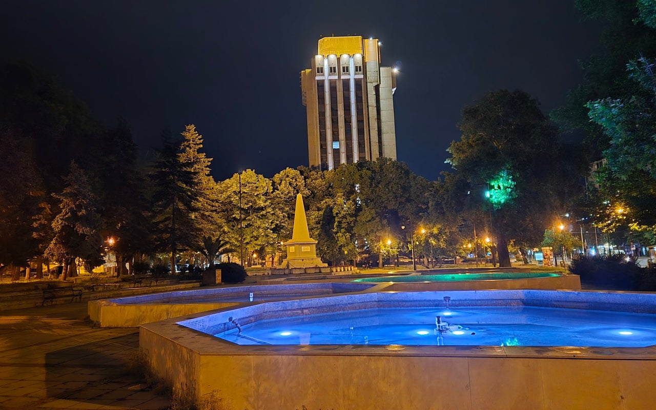 Фонтаните пред Община Варна (The fountains in front of the Municipality of Varna)