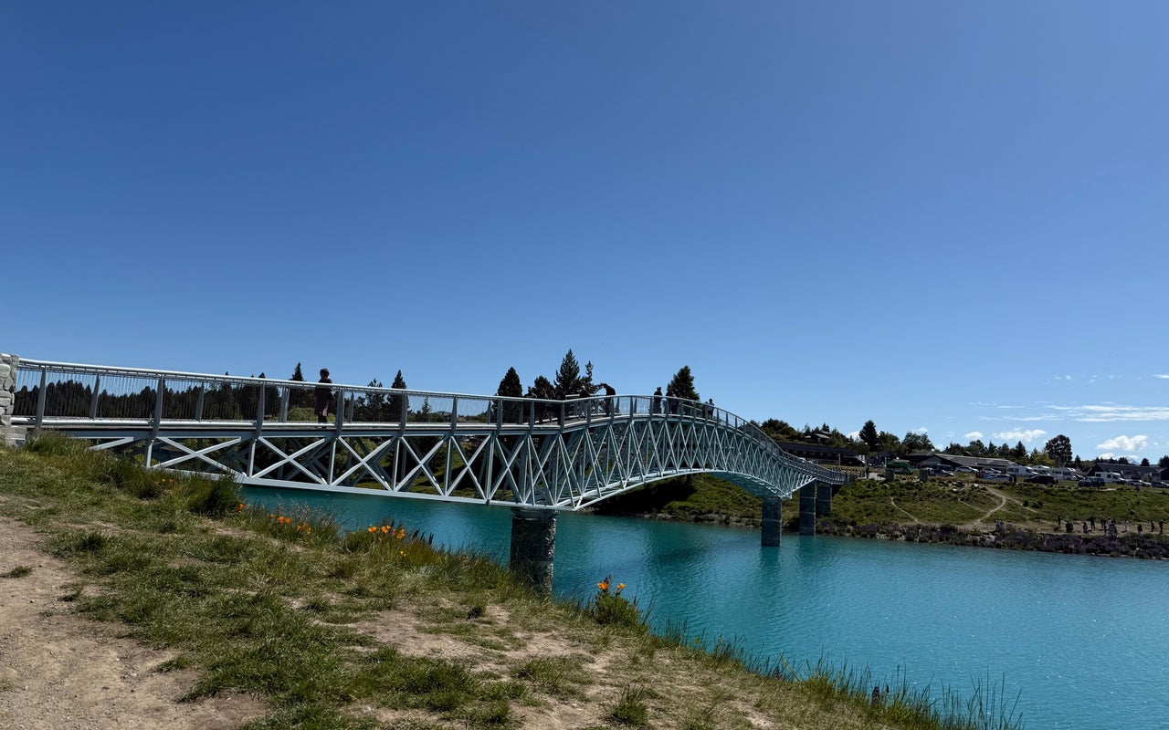 Lake Tekapo Footbridge