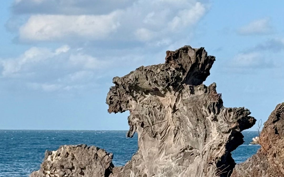 Dragon Head Rock (Yongduam) (용두암)