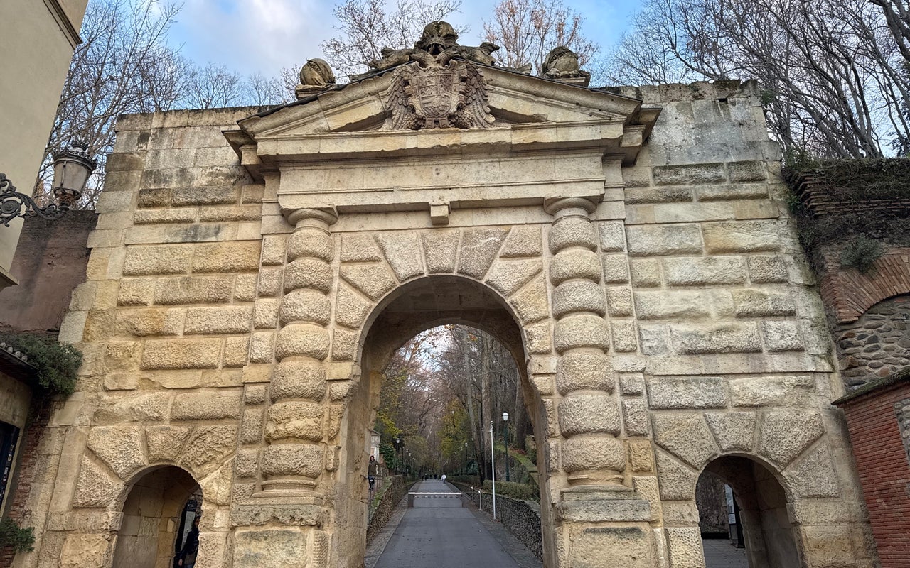 Puerta de las Granadas