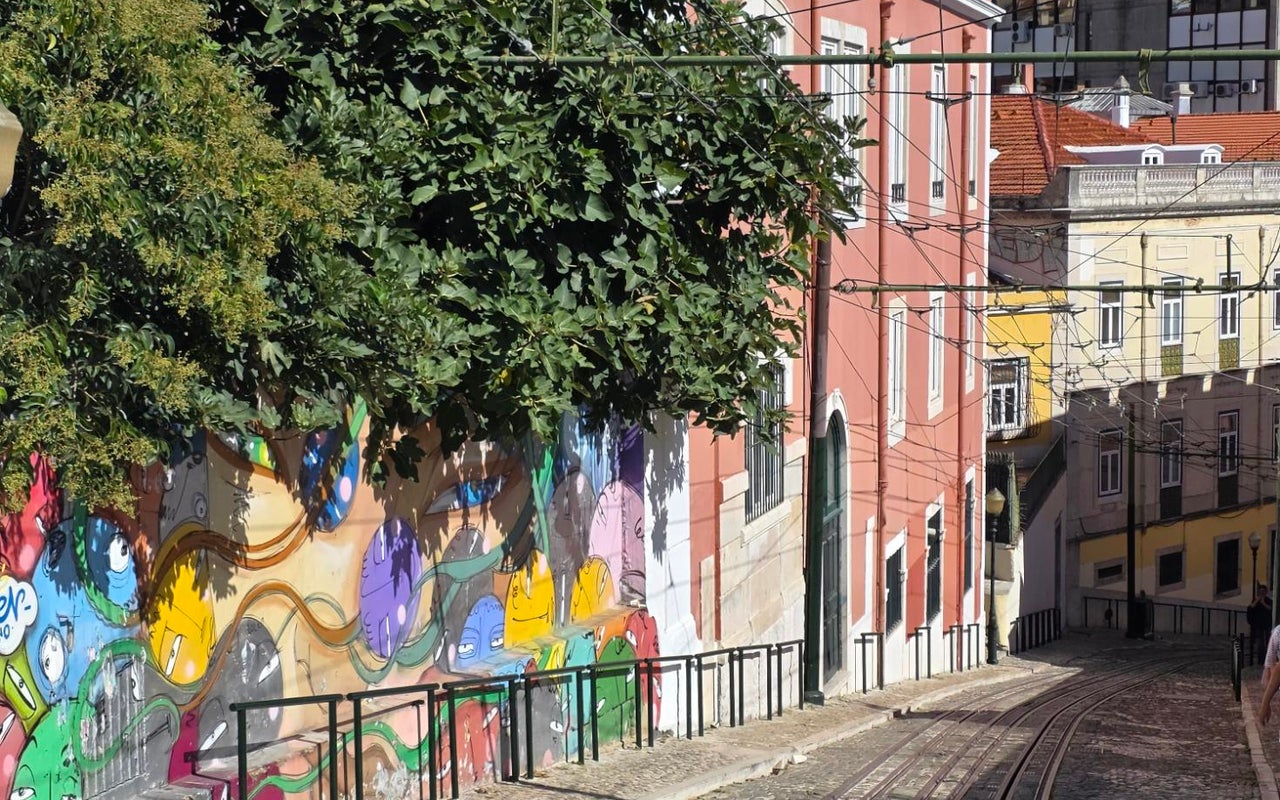 Lisbon Icons Walk: Alfama, Baixa, Bairro Alto & Belém
