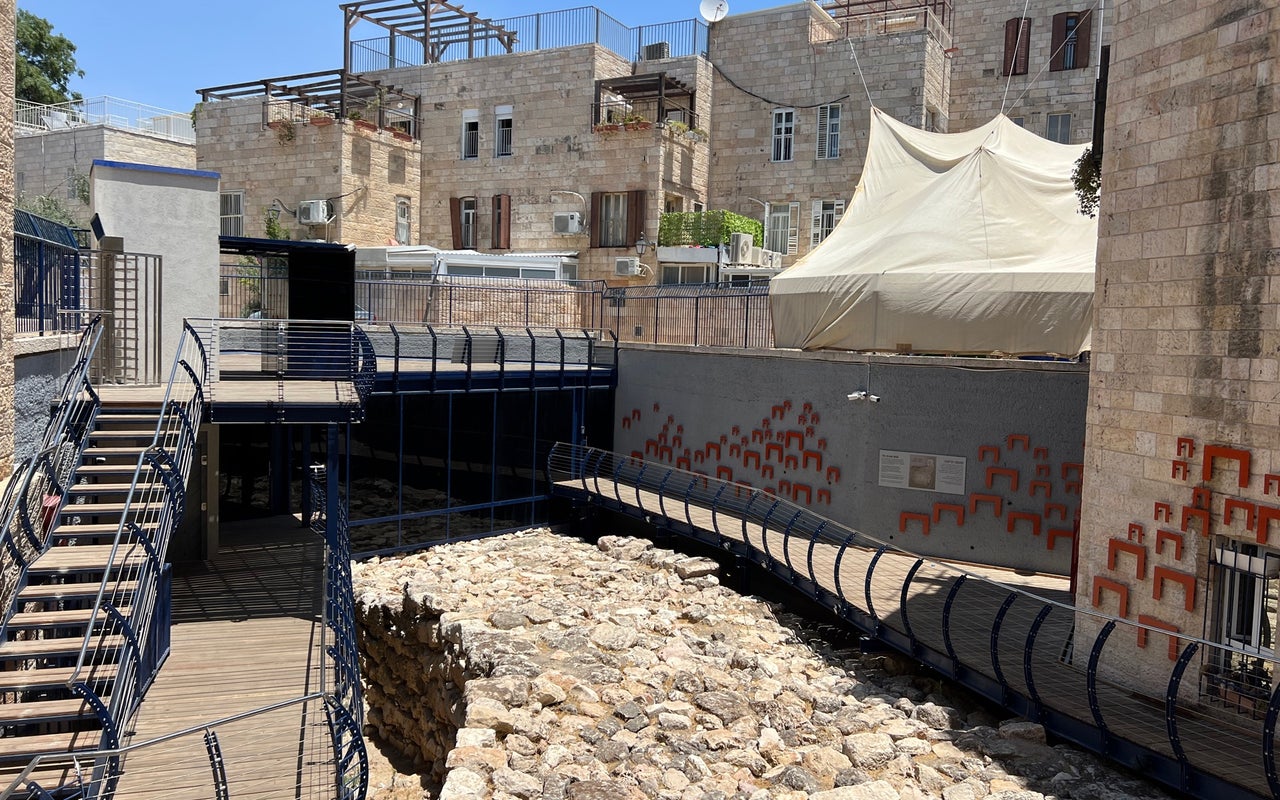 The Broad Wall (החומה הרחבה)
