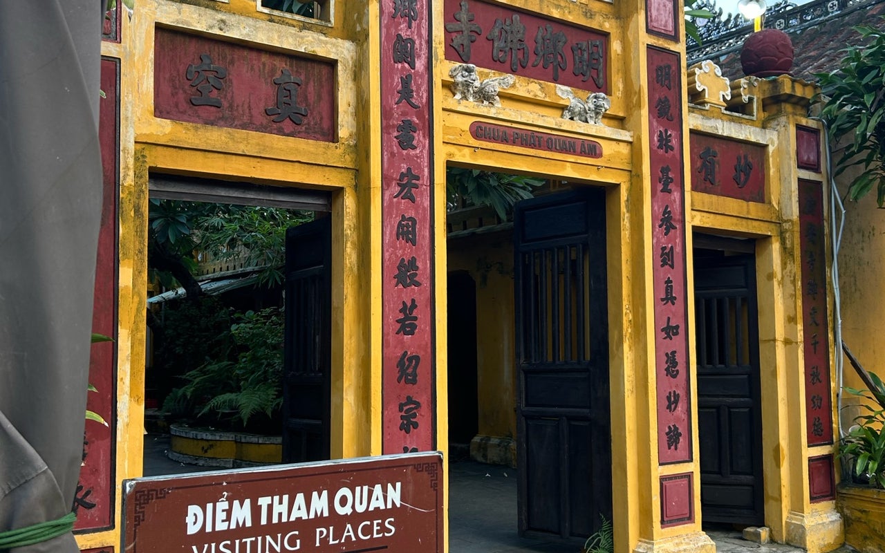 Ong or Quan Cong Temple (Chùa Ông - Quan Công Miếu)