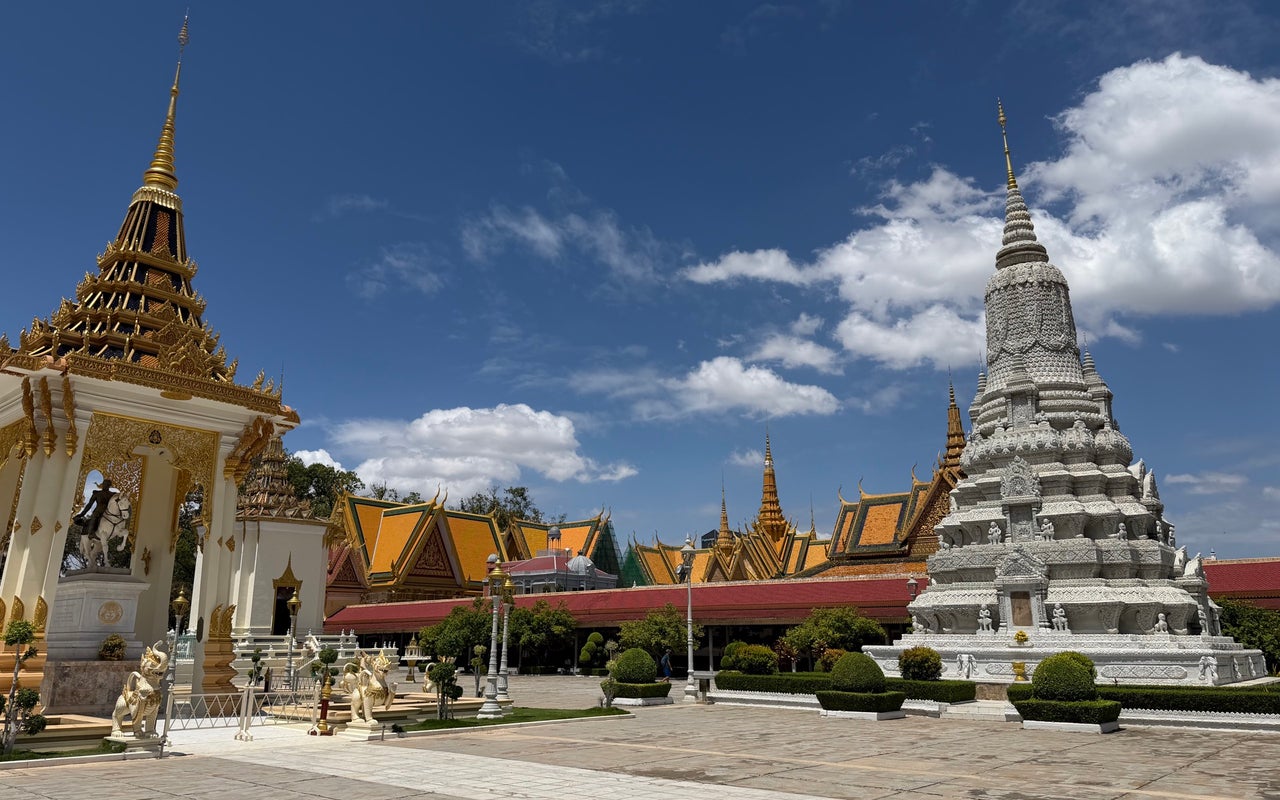 Silver Pagoda (វត្តព្រះកែវមរកត)