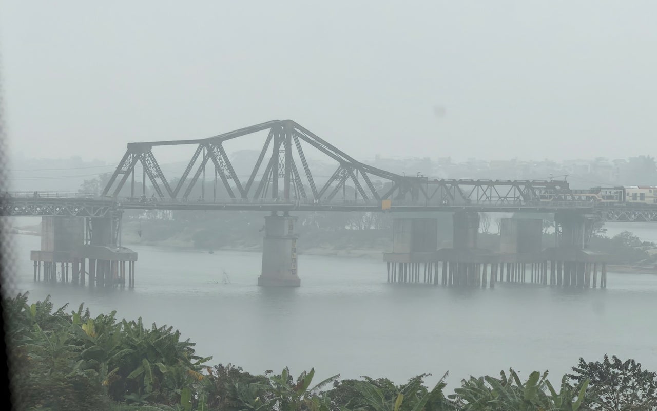 Cầu Long Biên (Long Bien Bridge)