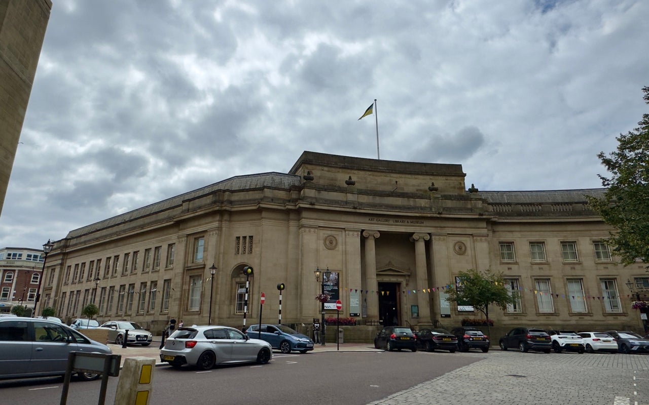 Bolton Art Gallery, Library & Museum