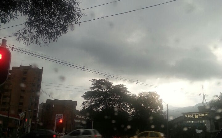 Avenida Nutibara