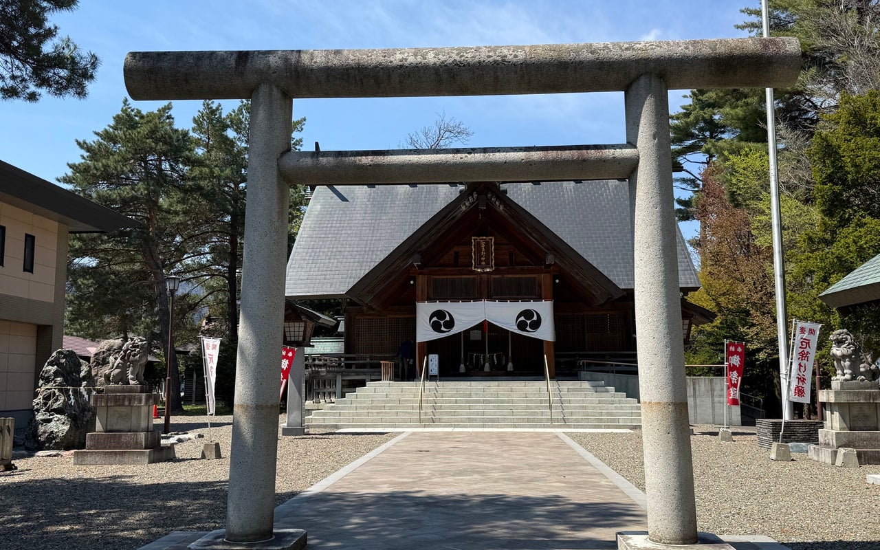 Furano Shrine (富良野神社)