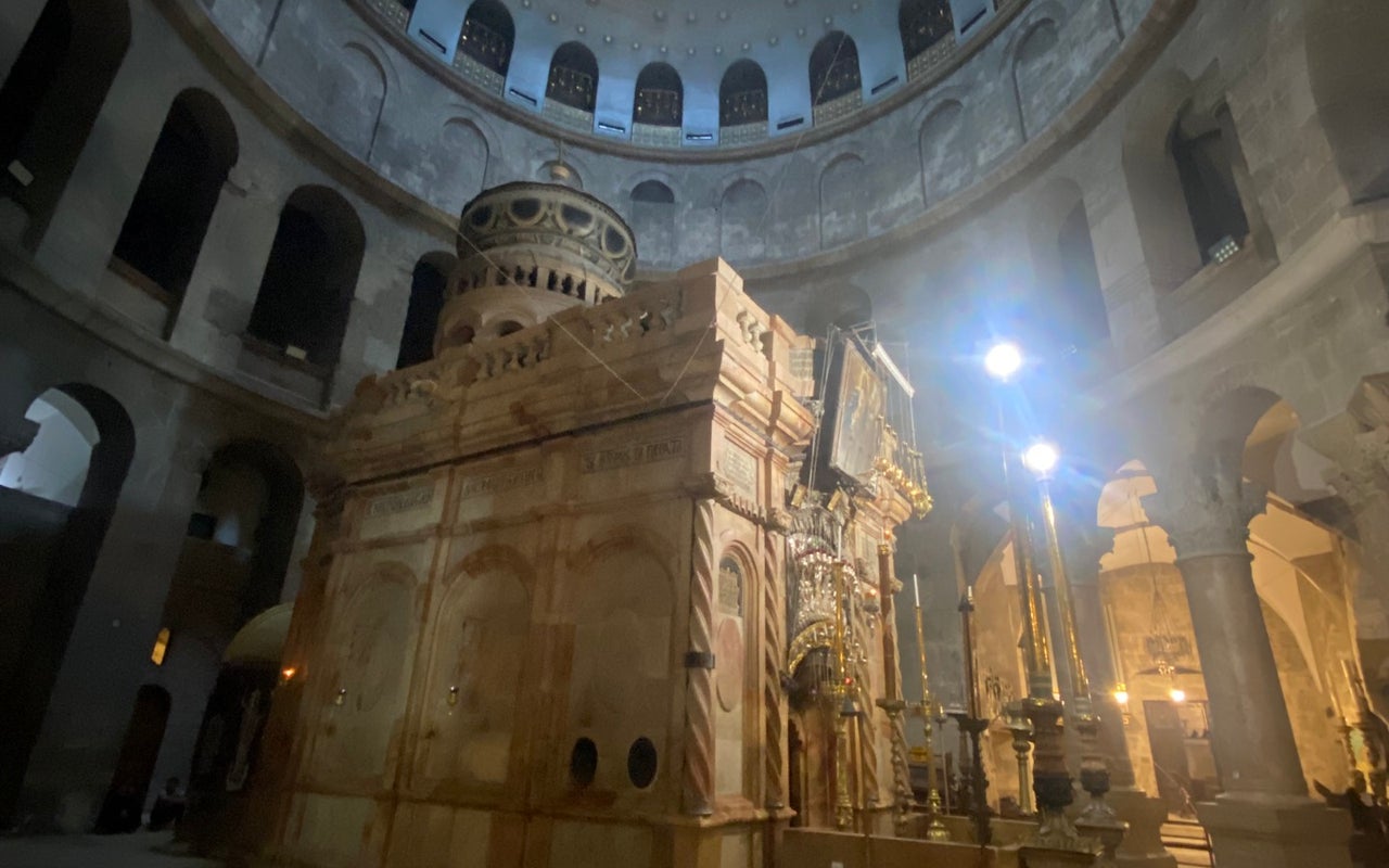 Church of the Holy Sepulchre (כנסיית הקבר)