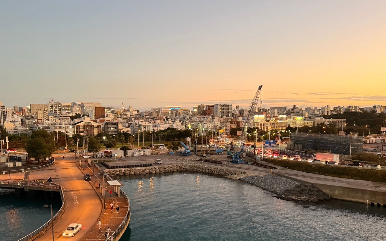 Naha Port (那覇港)