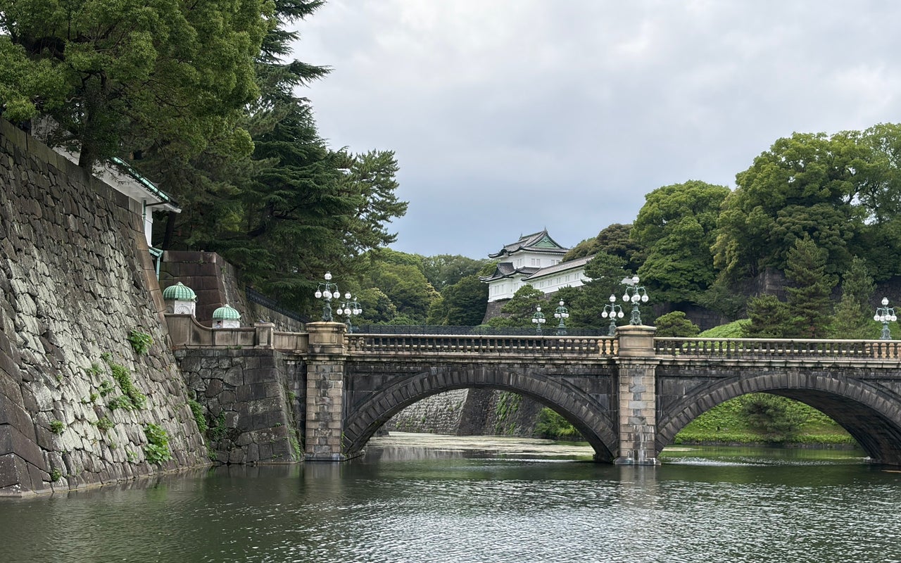 Nijubashi Bridge (二重橋)
