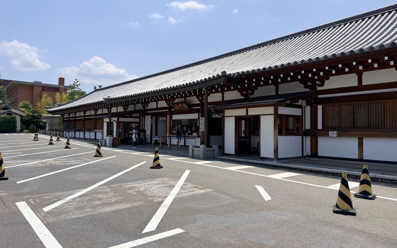 Sanjusangen-do (三十三間堂)