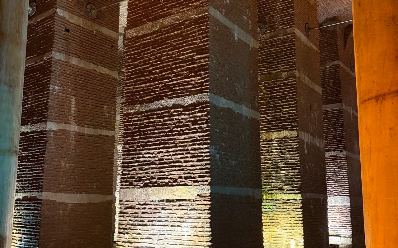 Basilica Cistern (Yerebatan Sarnıcı)