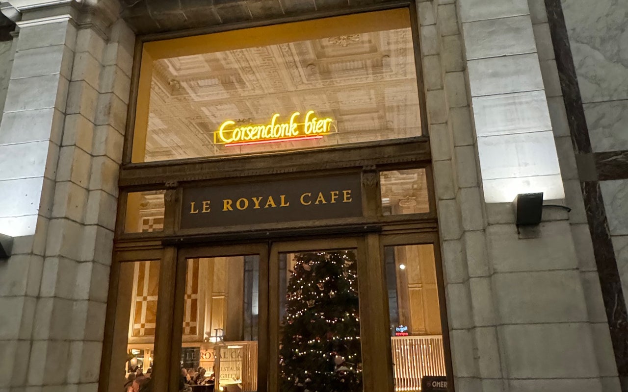 Le Royal Cafe