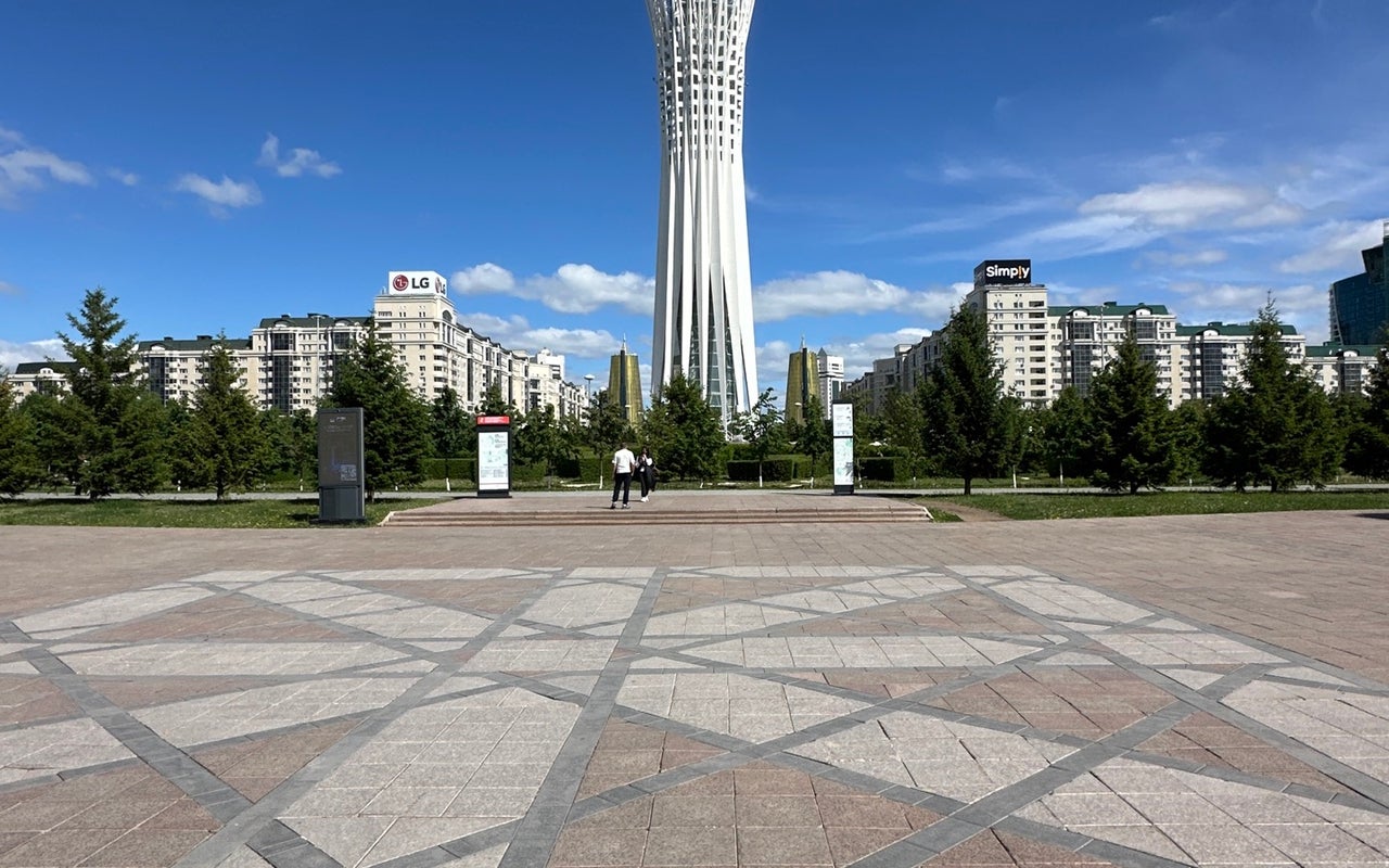 Nurzhol Boulevard (Нұржол желек жолы)