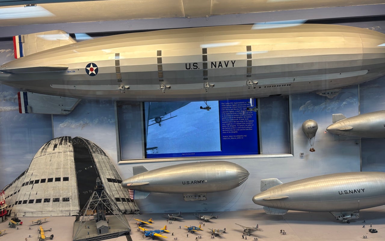 Moffett Field Museum
