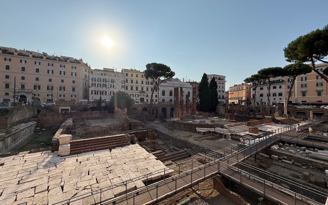 Largo di Torre Argentina