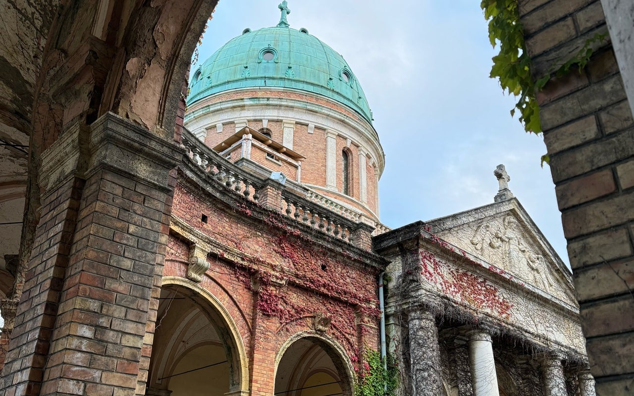 Mirogoj Cemetery