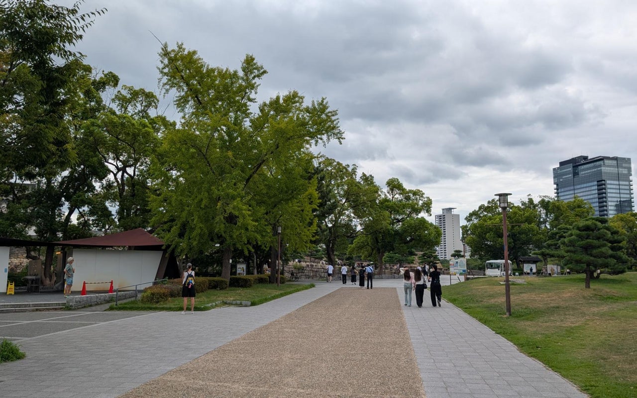 Osaka Castle (大阪城)