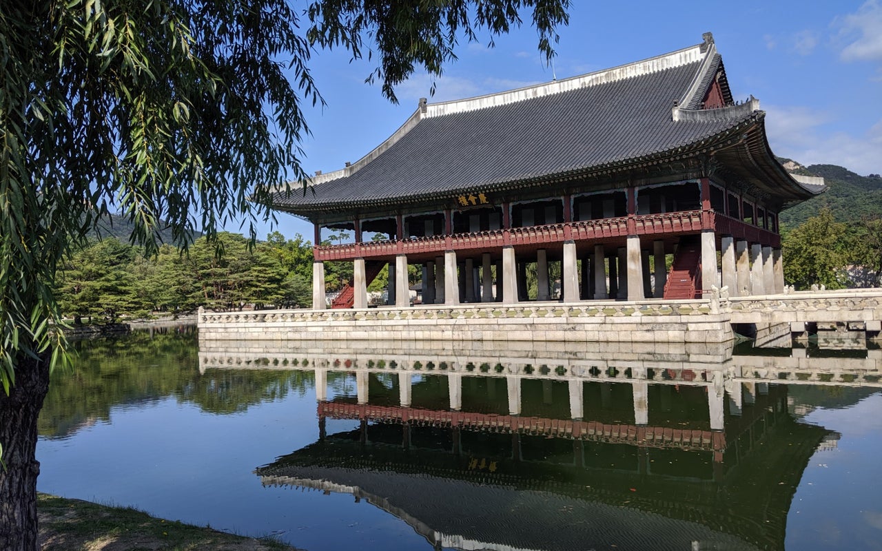 Gangnyeongjeon Hall (경복궁 강녕전)