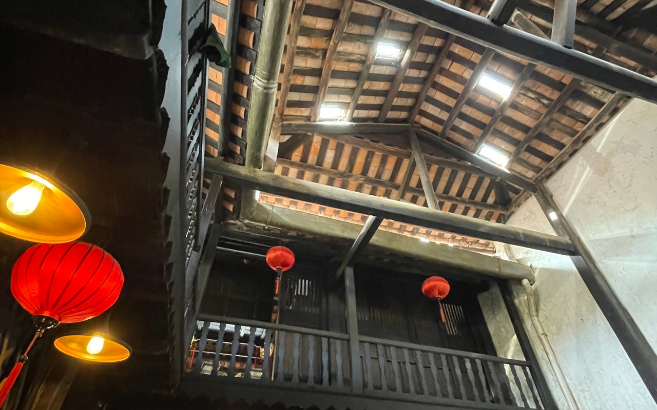 Phung Hung Ancient House (Nhà cổ Phùng Hưng)