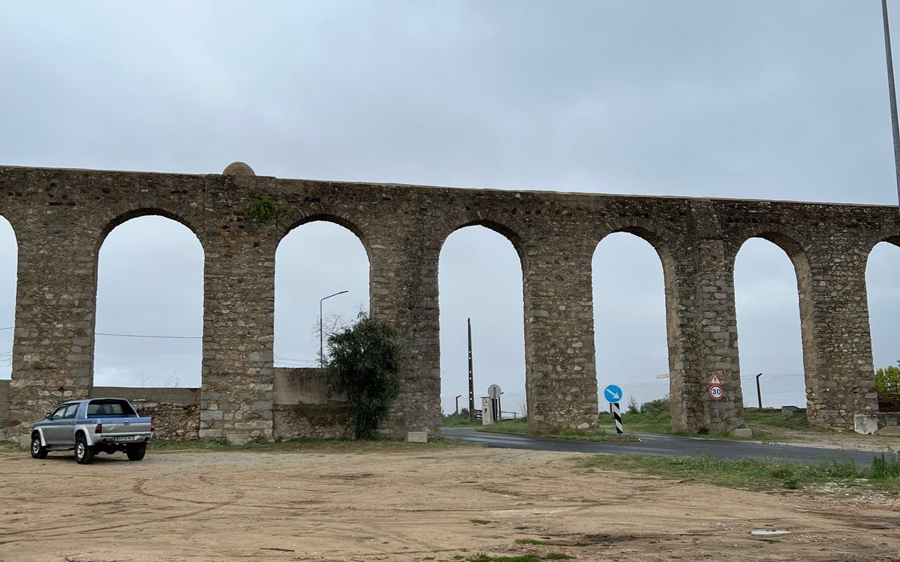 Aqueduto de Évora
