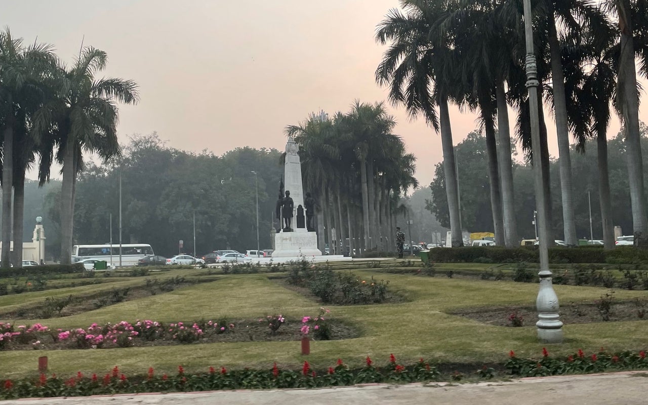 Teen murti marg