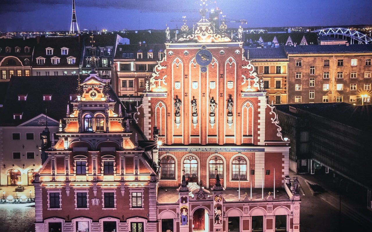House of Blackheads (Melngalvju Nams)