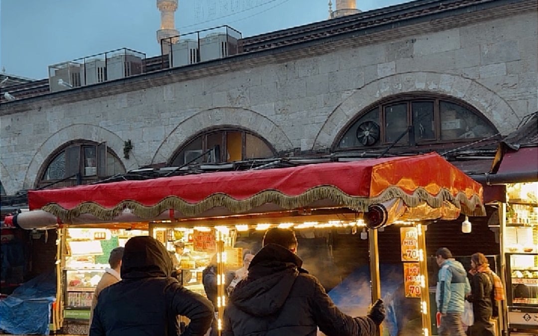 Eminönü Square (Eminönü Meydanı)