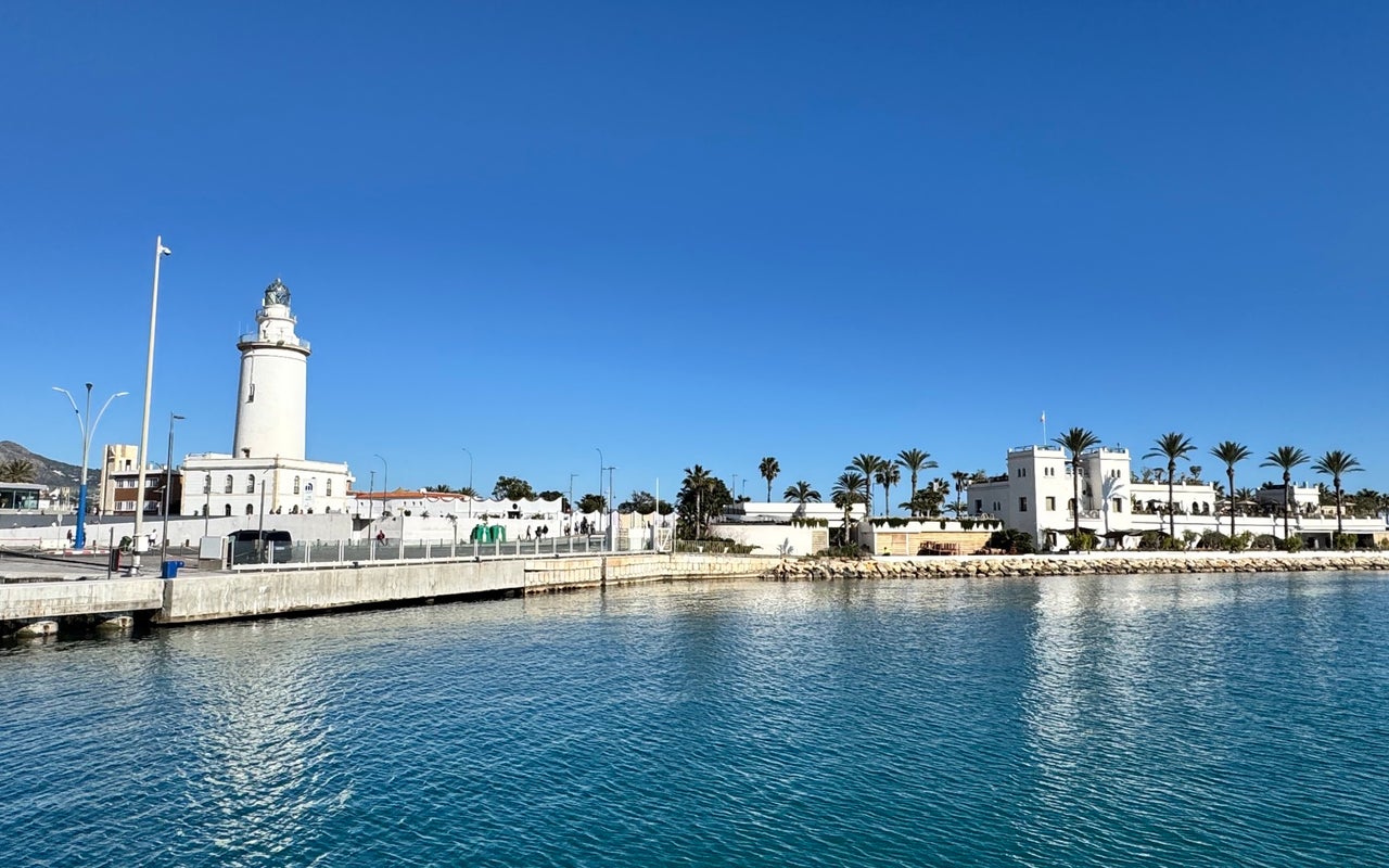 Paseo del Muelle Uno