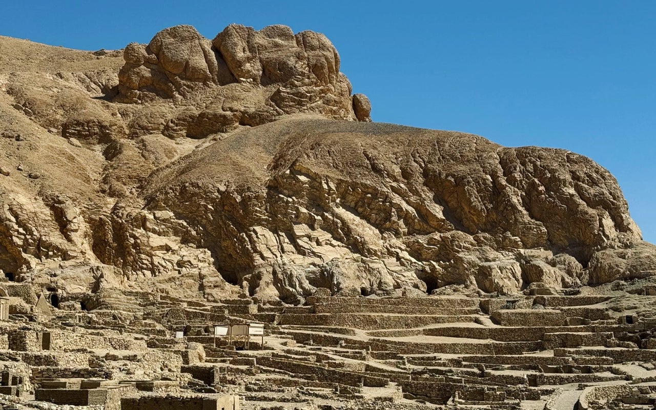 Deir el-Medina (دير المدينة)