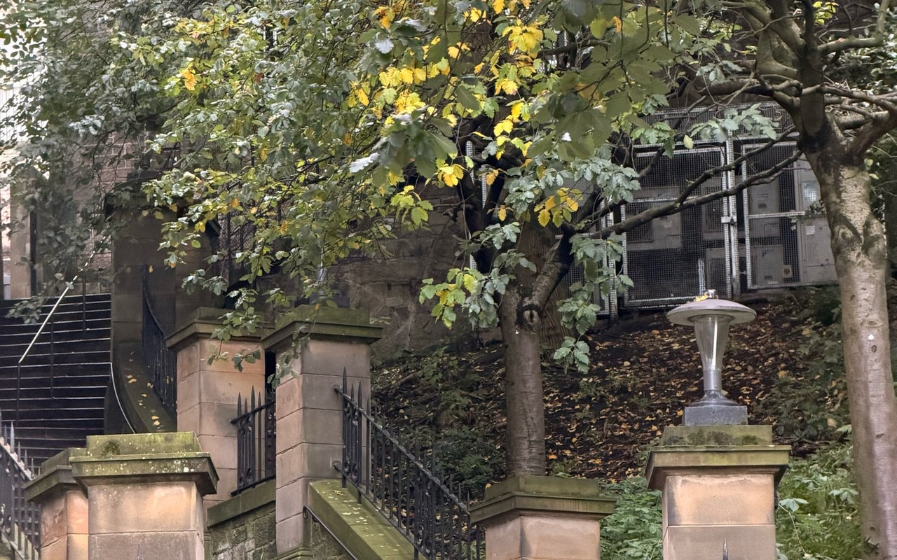Mercat Cross