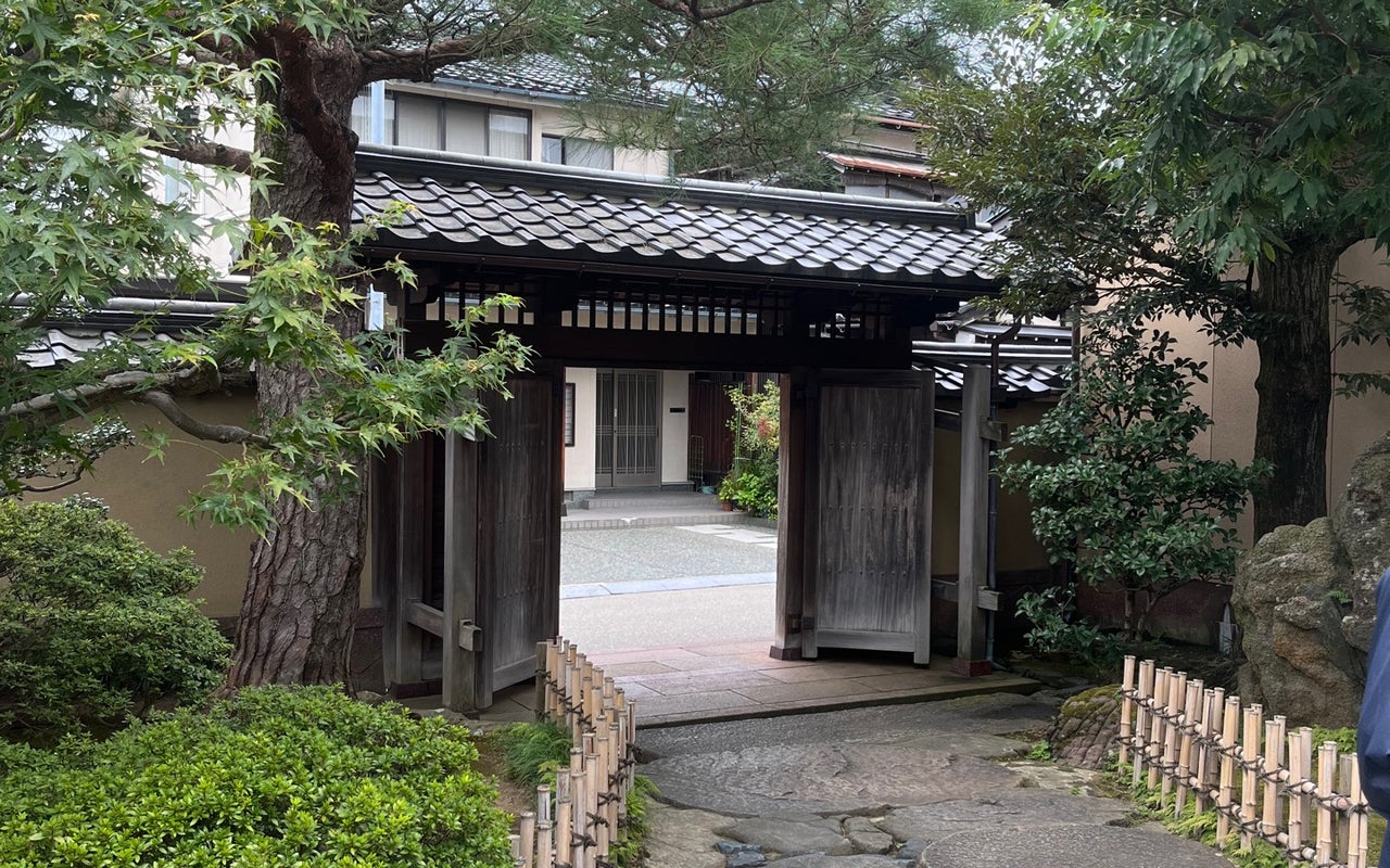 Naga-machi Buke Yashiki District (長町 武家屋敷跡界隈)